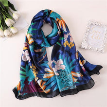 Load image into Gallery viewer, Fashion Print Women Scarf