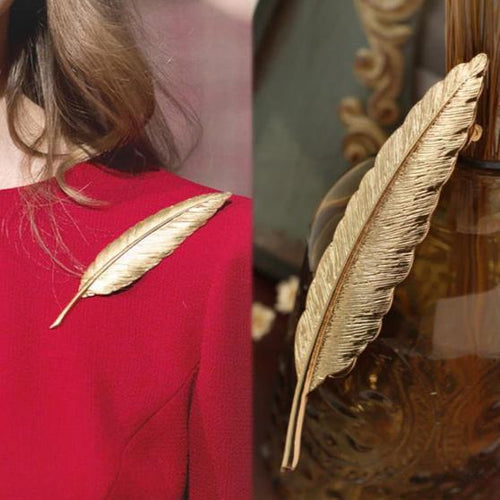 Vintage gold Color leaf brooches