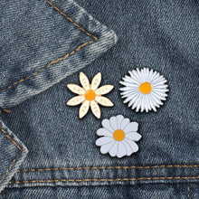 Load image into Gallery viewer, Cute Badge Flower Brooches